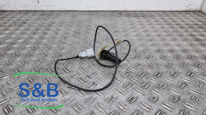 Begagnade Vevaxelsensor Volkswagen Passat (3B2) 1.9 TDi 115 Pris € 19,99 Marginaltabell erbjuds av Schaap & Bron