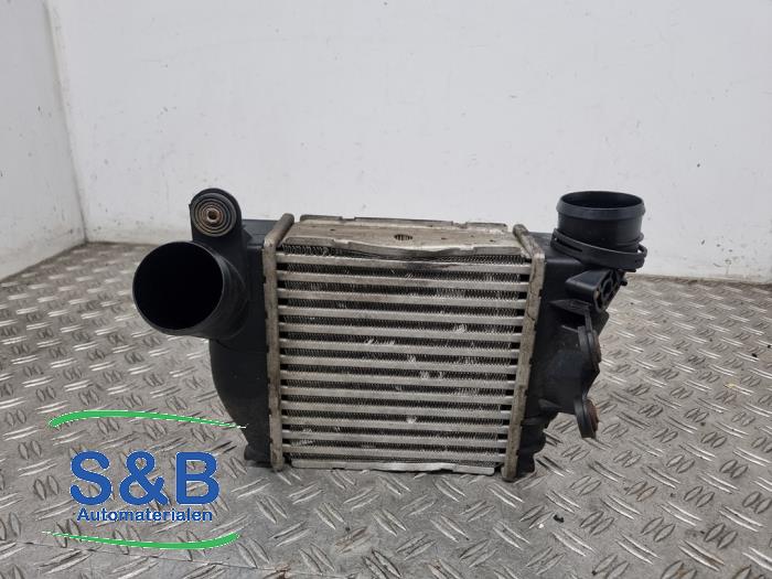 Usados Intercooler Volkswagen Golf IV (1J1) 1.9 TDI 110 Precio € 49,99 Norma de margen ofrecido por Schaap & Bron
