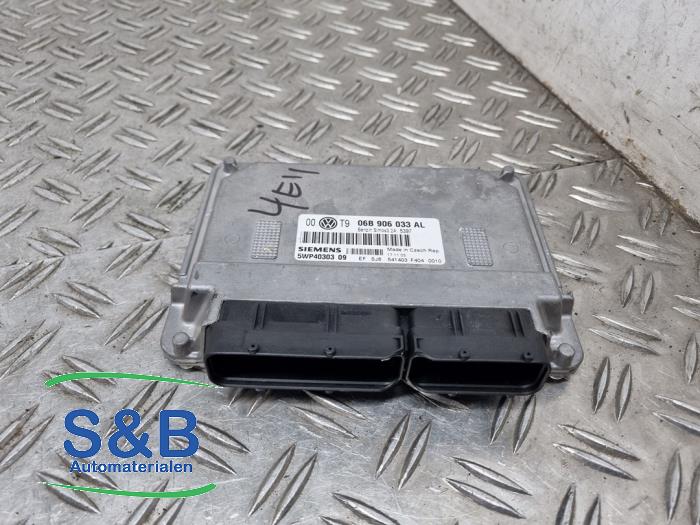 Used Engine management computer Volkswagen Passat Variant (3B6) 2.0 Price € 175,00 Margin scheme offered by Schaap & Bron