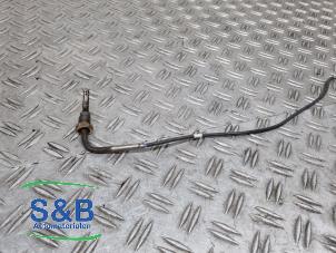 Auspuff Temperatursensor van een Volkswagen Golf V (1K1) 1.9 TDI 2008