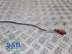 Auspuff Temperatursensor van een Volkswagen Golf V (1K1) 1.9 TDI 2008