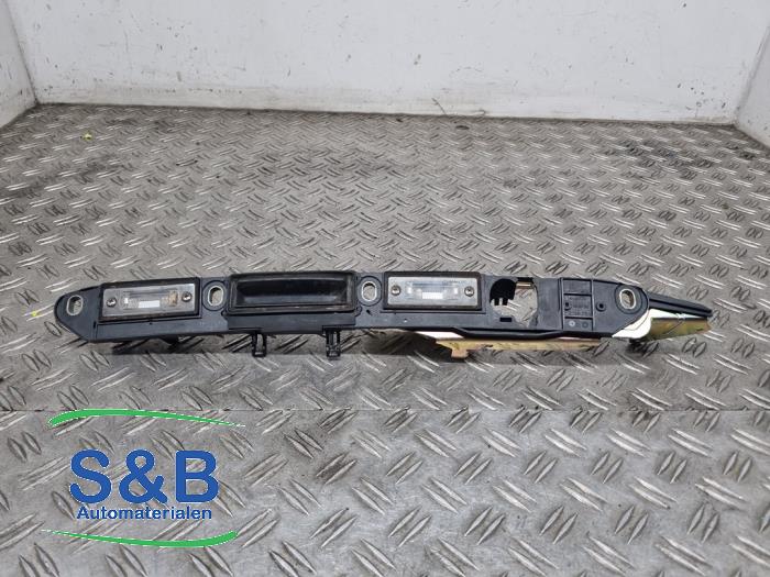 Tailgate handle
