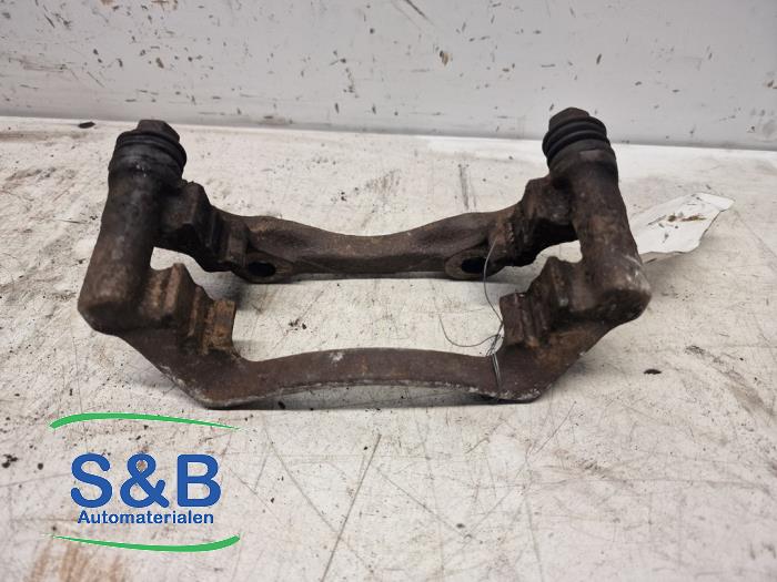 Begagnade Bromssköld Volkswagen Vento (1H2) 1.8 i Pris € 30,00 Marginaltabell erbjuds av Schaap & Bron