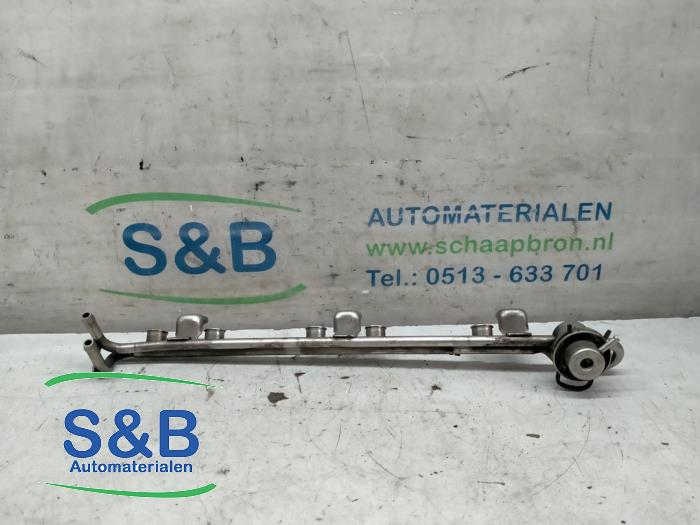 Used Fuel distributor Volkswagen Golf IV (1J1) 2.3 V5 GTI 4Motion Price € 40,00 Margin scheme offered by Schaap & Bron