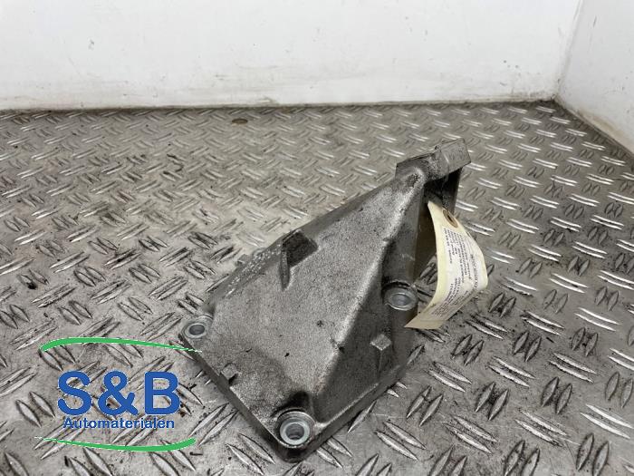 Used Engine mount Skoda Superb (3U4) 2.5 TDI V6 24V Price € 45,00 Margin scheme offered by Schaap & Bron