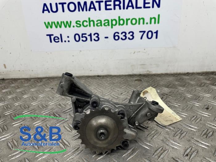 Gebrauchte Ölpumpe Volkswagen Caddy Combi III (2KB,2KJ) 1.9 TDI Preis € 50,00 Margenregelung angeboten von Schaap & Bron