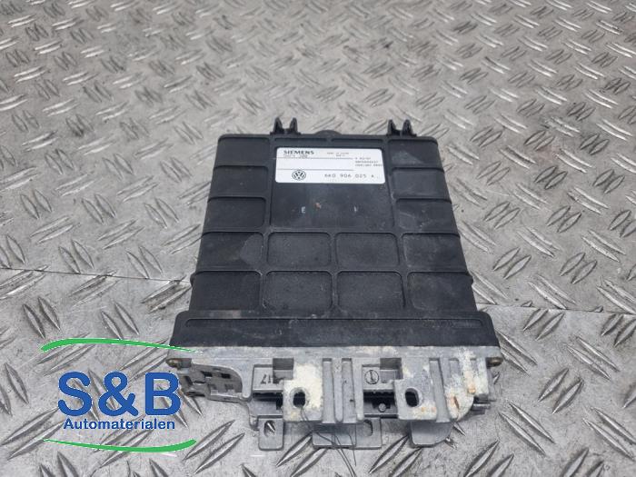 Used Engine management computer Seat Cordoba (6C2/6K2) 1.6i SX Price € 150,00 Margin scheme offered by Schaap & Bron