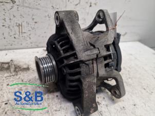 Dynamo van een Opel Corsa D 1.4 16V Twinport 2008