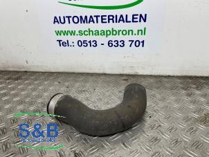 Intercooler Schlauch van een Volkswagen Golf VI (5K1) 2.0 TDI 16V 2009