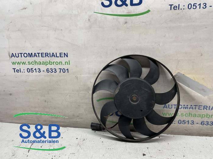 Używane Wentylator Volkswagen Caddy III (2KA,2KH,2CA,2CH) 1.9 TDI Cena € 50,00 Procedura marży oferowane przez Schaap & Bron