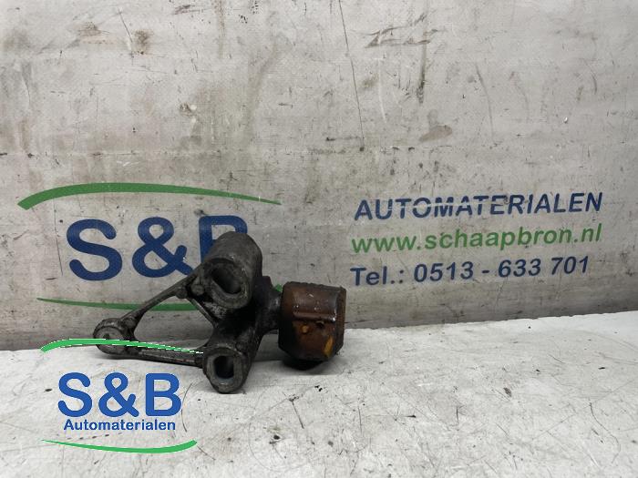 Engine mount Audi A4 (B8), 2007 / 2015 2.0 TDI 16V Quattro, Saloon, 4-dr, Diesel, 1.968cc, 105kW (143pk), 4x4, CJCA, 2011-11 / 2015-12, 8K2 (Used)