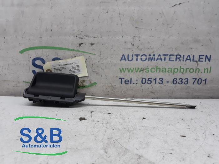 Sliding door handle