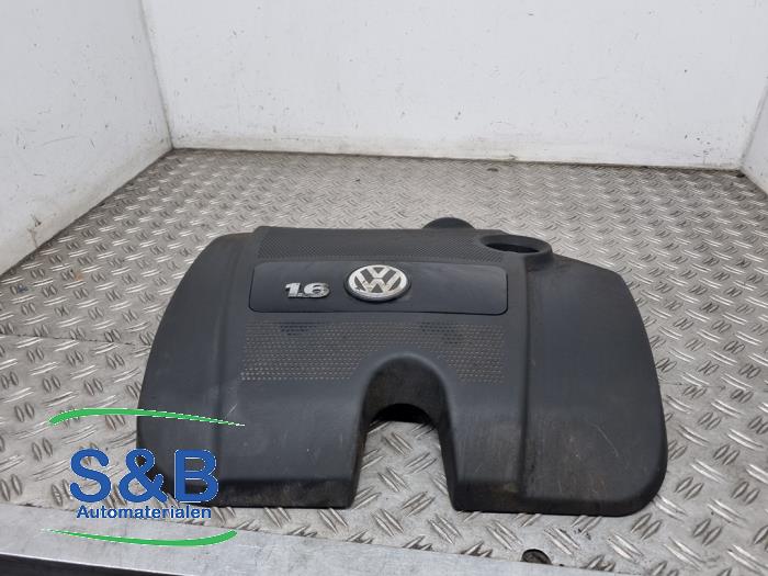 Used Engine cover Volkswagen Golf IV Variant (1J5) 1.6 Price € 30,00 Margin scheme offered by Schaap & Bron