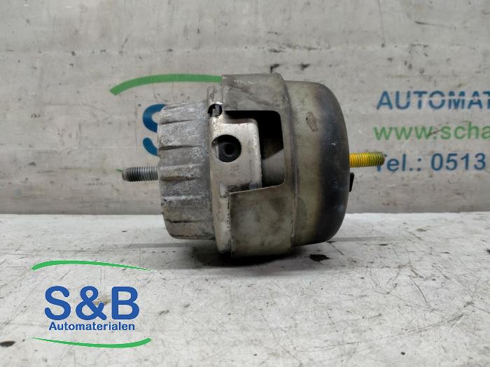 Usagé Support moteur Audi A6 (C6) 2.0 TDI 16V Prix € 39,00 Règlement à la marge proposé par Schaap & Bron