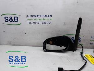 Gebrauchte Außenspiegel links Volkswagen Touran (1T1/T2) 1.6 BiFuel Preis € 50,00 Margenregelung angeboten von Schaap & Bron