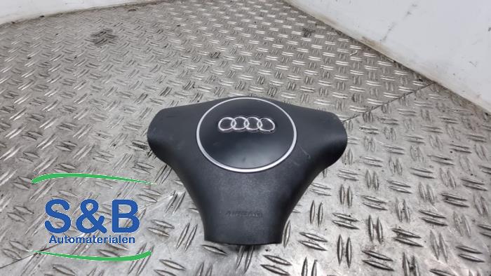 Airbag gauche (volant) d'un Audi A8 (D2) 2.5 TDI V6 24V 2000