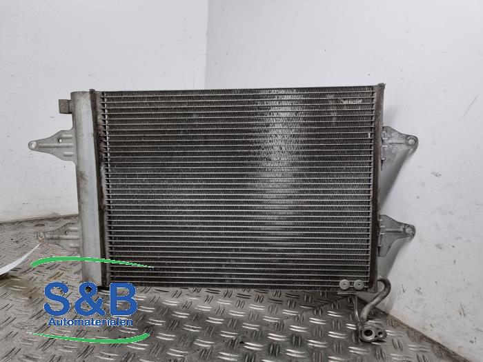 Begagnade Kondensor, luftkonditionering Volkswagen Fox (5Z) 1.2 Pris € 39,99 Marginaltabell erbjuds av Schaap & Bron