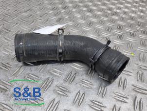 Intercooler Schlauch van een Volkswagen Polo IV (9N1/2/3) 1.4 TDI 80 2008