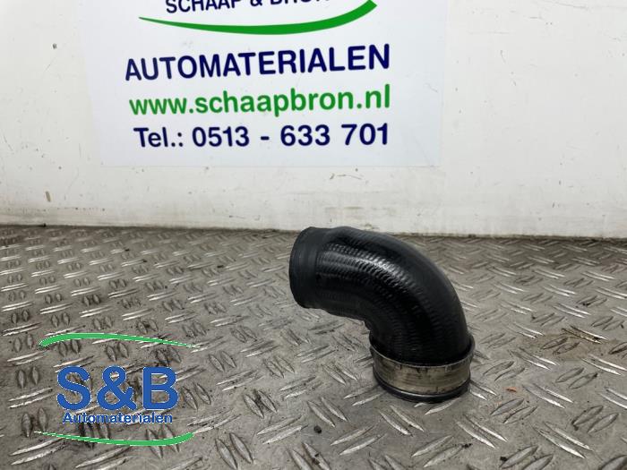 Gebrauchte Intercooler Schlauch Volkswagen Passat (3B3) 1.9 TDI 130 4Motion Preis € 15,00 Margenregelung angeboten von Schaap & Bron