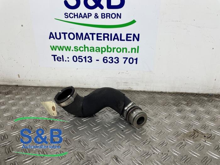 Usados Manguera intercooler Audi A4 (B7) 2.0 TDI 16V Precio € 24,99 Norma de margen ofrecido por Schaap & Bron