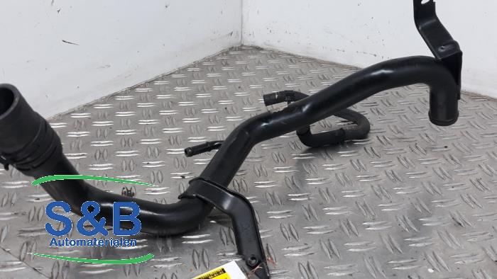 Begagnade Vattenrör Audi A4 (B7) 2.0 TDI 16V Pris € 25,00 Marginaltabell erbjuds av Schaap & Bron