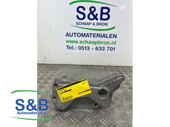 Used Engine mount Volkswagen Polo Price on request offered by Schaap & Bron