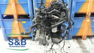 Engine from a Audi A4 Avant (B8) 2.0 TDI 16V 2013