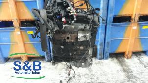 Engine from a Audi A4 Avant (B8) 2.0 TDI 16V 2013