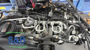 Engine from a Audi A4 Avant (B8) 2.0 TDI 16V 2013