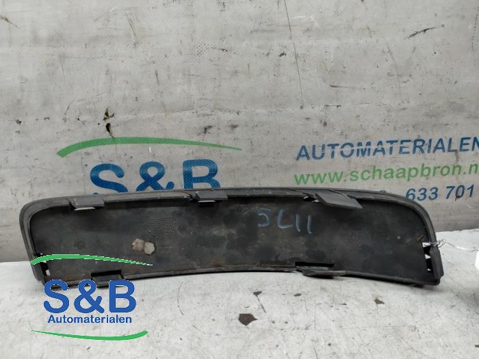 Używane Grill Audi TT (8N3) 1.8 20V Turbo Cena € 20,00 Procedura marży oferowane przez Schaap & Bron