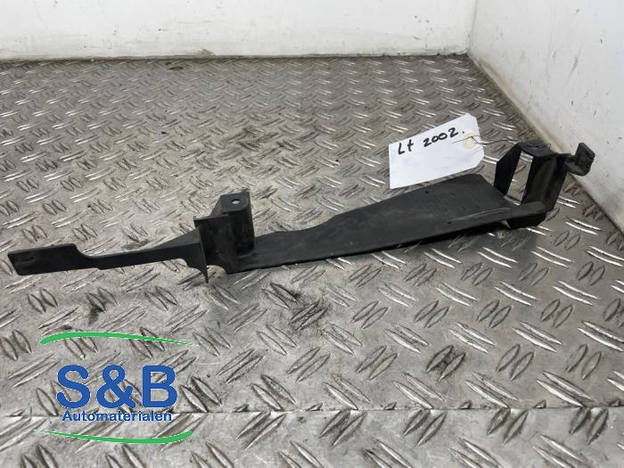 Begagnade Lufttratt Volkswagen LT II 28/31/35 2.5 TDi Pris € 15,00 Marginaltabell erbjuds av Schaap & Bron