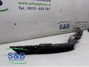Used Front bumper bracket, right Skoda Octavia (1Z3) 1.4 TSI 16V Price € 10,00 Margin scheme offered by Schaap & Bron