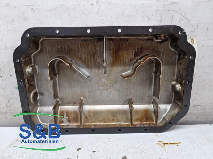 Sump from a Audi A8 (D2) 2.8 V6 1994