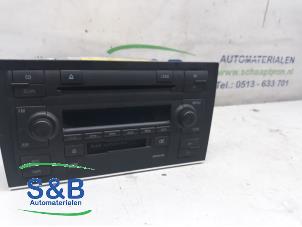 Used Radio CD player Audi A4 Cabriolet (B6) 3.0 V6 30V Price € 50,00 Margin scheme offered by Schaap & Bron