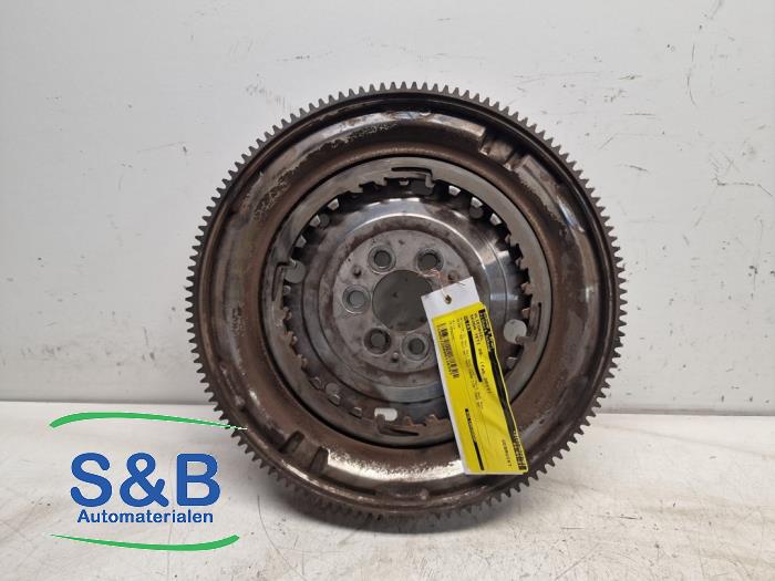 Gebrauchte Schwungrad Skoda Yeti (5LAC) 1.6 TDI Greenline Preis € 100,00 Margenregelung angeboten von Schaap & Bron