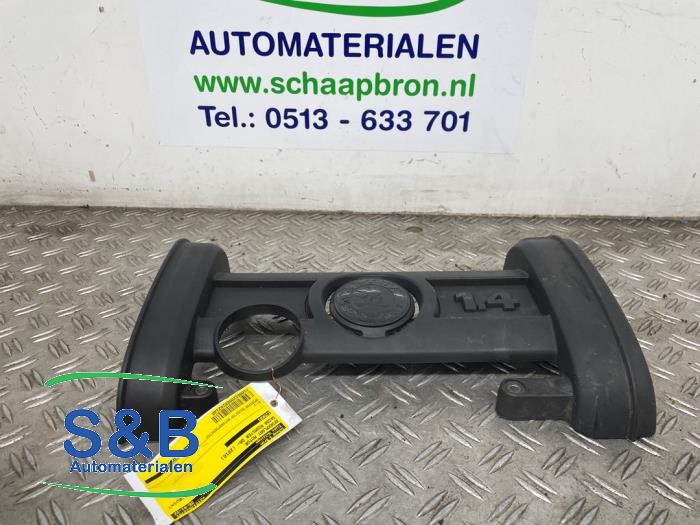 Usagé Couverture moteur Skoda Fabia (6Y2) 1.4i 16V Prix € 15,00 Règlement à la marge proposé par Schaap & Bron