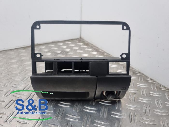 Begagnade Diverse Volkswagen Golf III Cabrio Restyling (1E7) 1.6 Pris € 74,99 Marginaltabell erbjuds av Schaap & Bron