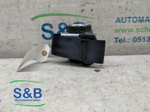 Used Front seatbelt, left Volkswagen Fox (5Z) 1.2 Price € 33,00 Margin scheme offered by Schaap & Bron