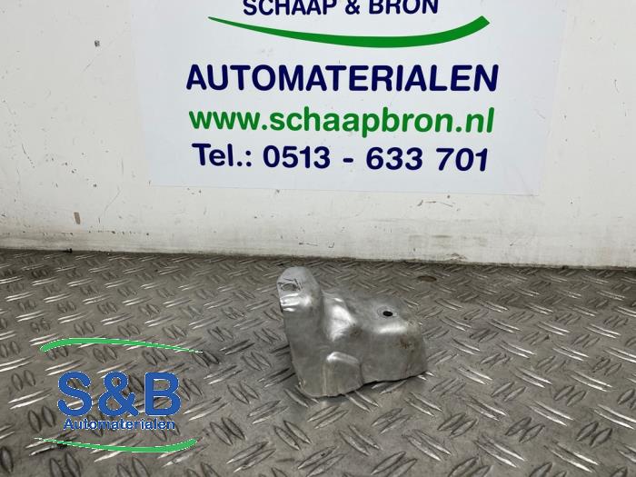 Begagnade Värmesköld Skoda Yeti (5LAC) 1.2 TSI 16V Pris € 10,00 Marginaltabell erbjuds av Schaap & Bron