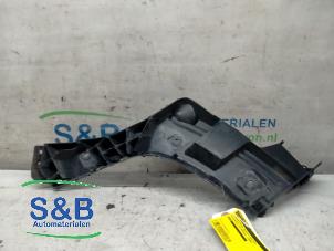 Używane Wspornik zderzaka prawy tyl Seat Altea XL (5P5) 1.4 TSI 16V Cena € 15,00 Procedura marży oferowane przez Schaap & Bron