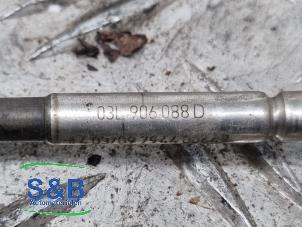 Sensor température d’échappement d'un Audi A4 Avant (B8) 2.0 TDI 16V 2009