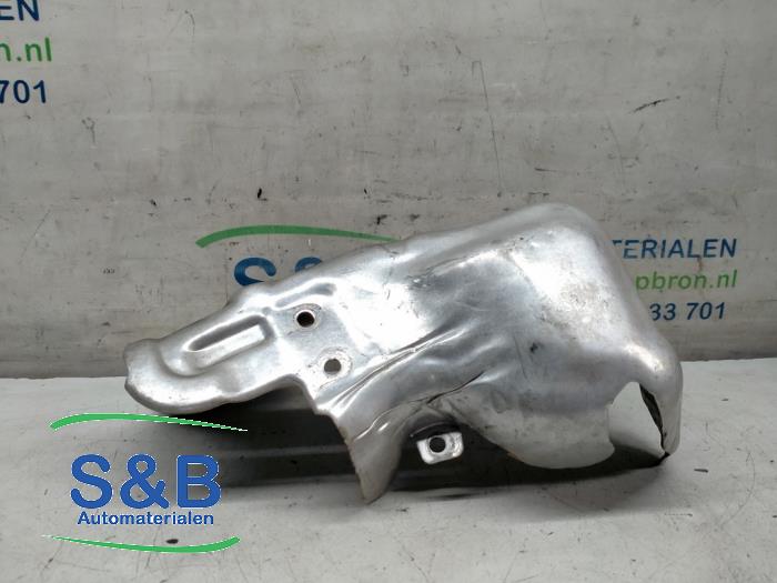 Exhaust heat shield from a Skoda Roomster (5J) 1.2 TSI 2015