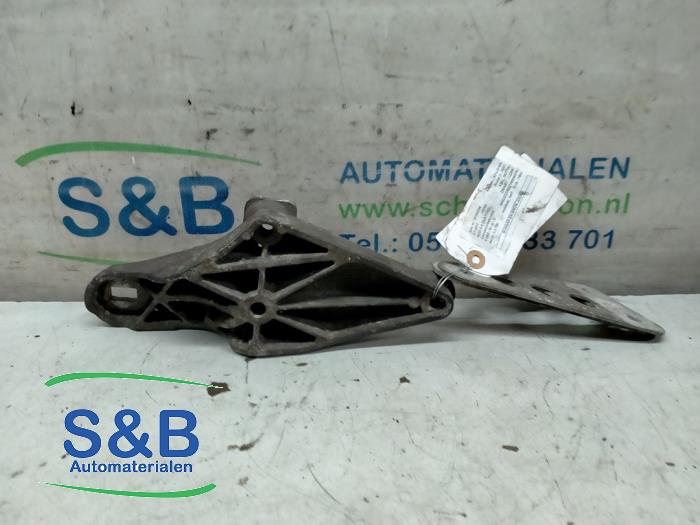 Used Engine mount Audi A8 (D2) 3.3 TDI 32V Quattro Price € 20,00 Margin scheme offered by Schaap & Bron