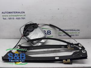 Begagnade Fönstermekanism, 4-dörrars, vänster fram Volkswagen Golf V (1K1) Pris € 40,00 Marginaltabell erbjuds av Schaap & Bron