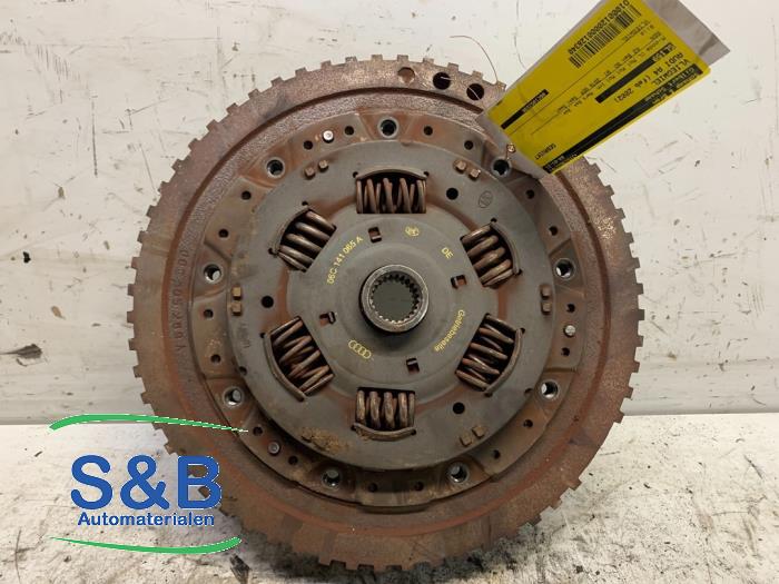 Used Flywheel Audi A4 (B6) 3.0 V6 30V Quattro Price € 90,00 Margin scheme offered by Schaap & Bron