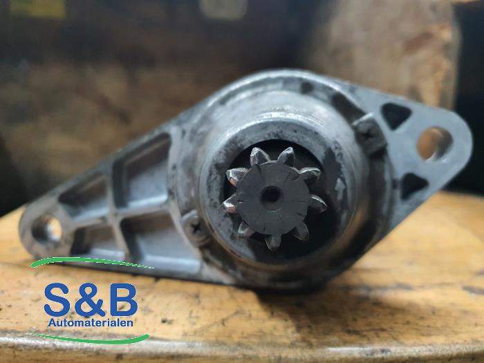 Startmotor från en Volkswagen Polo IV (9N1/2/3) 1.2 12V 2006