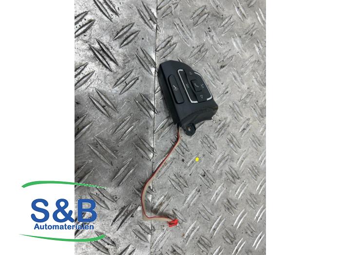 Steering wheel mounted radio control from a Volkswagen Touran (1T3) 2.0 TDI 16V 177 2015