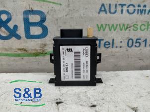 Usados Antena Volkswagen Multivan T5 (7E/7HC/7HF/7HM) 2.0 BiTDI DRF Precio € 40,00 Norma de margen ofrecido por Schaap & Bron