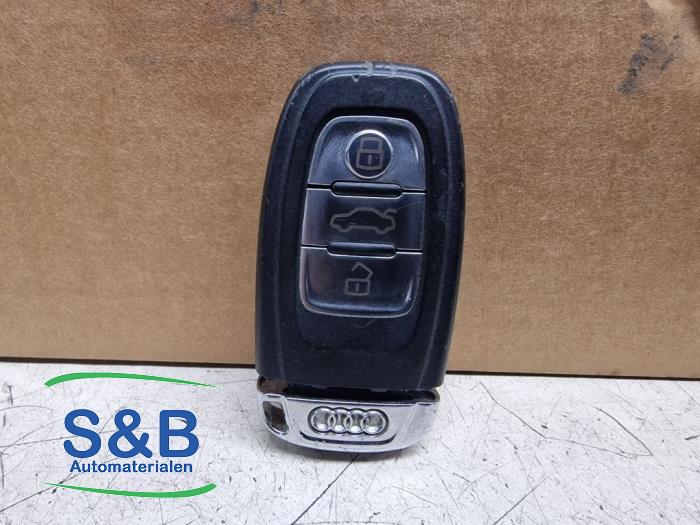 Używane Chip klucza Audi A5 (8T3) 2.0 TFSI 16V Cena € 25,00 Procedura marży oferowane przez Schaap & Bron