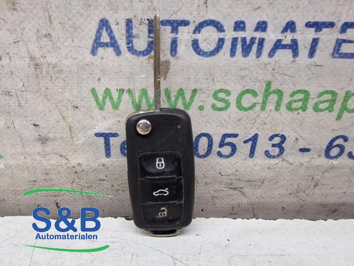 Używane Klucz Seat Leon (1M1) 1.4 16V Cena € 15,00 Procedura marży oferowane przez Schaap & Bron